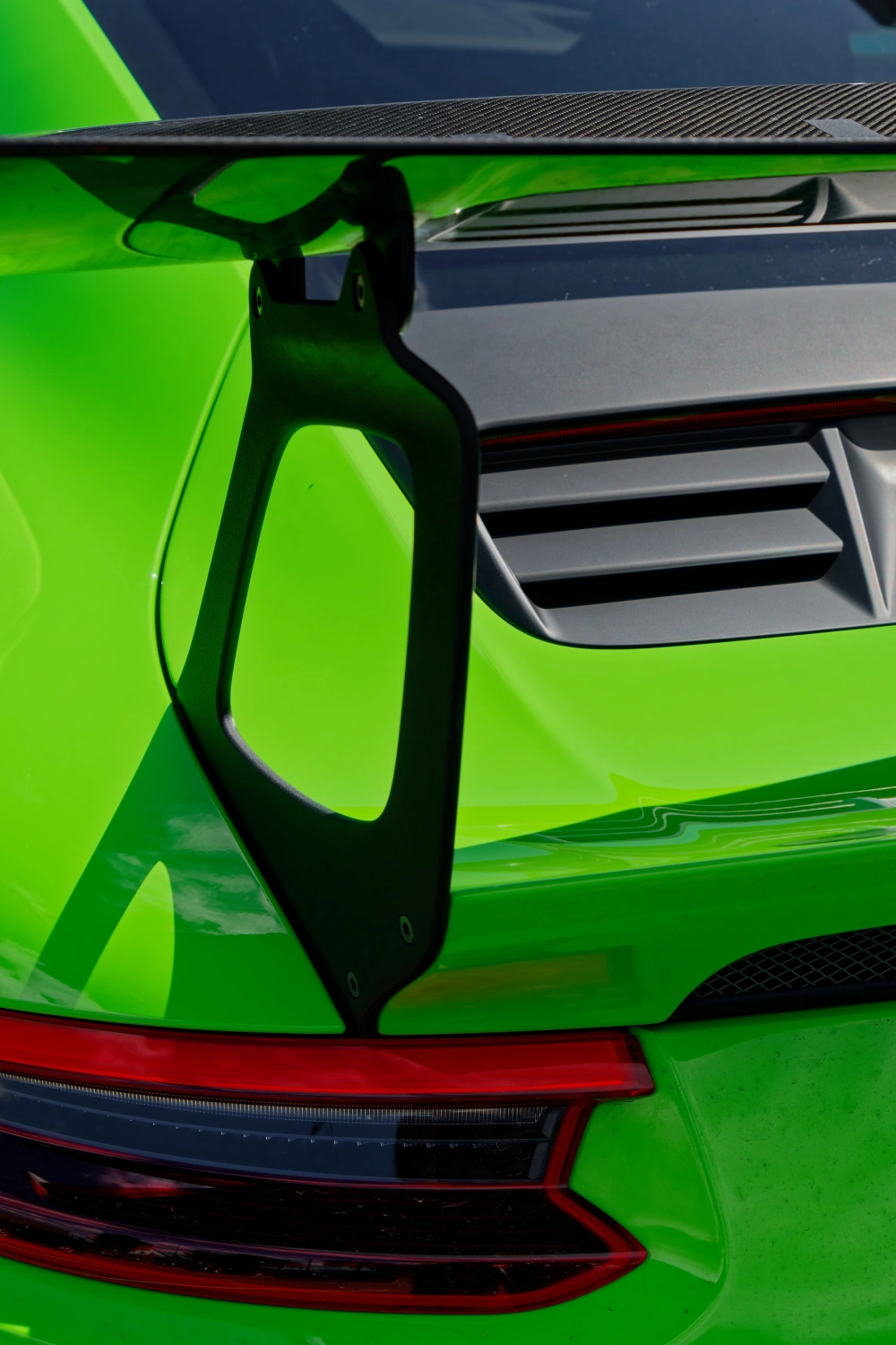 Client’s Supercar: Custom Green Design Detail — BUBEN&ZORWEG
