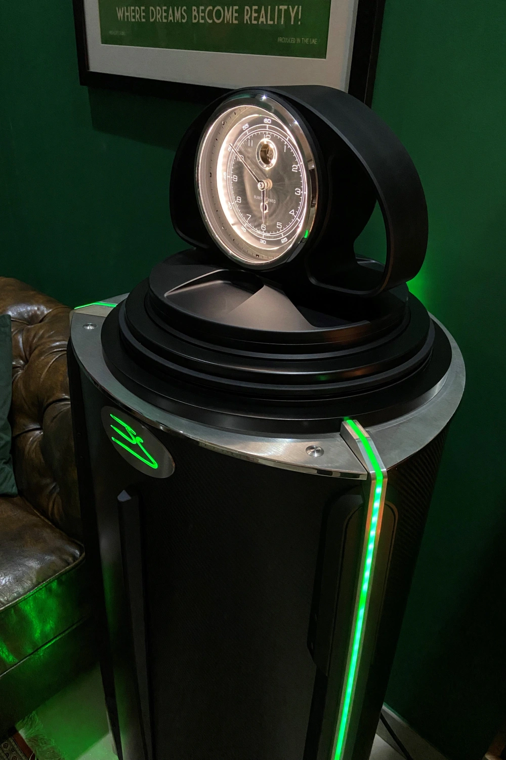 BUBEN&ZORWEG Safe with Signature Clock in Luxurious Setting — BUBEN&ZORWEG